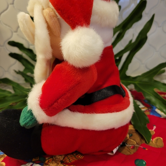 Great American Fun Corp Singing and Dancing Santa 9 in tall - Picture 6 of 8